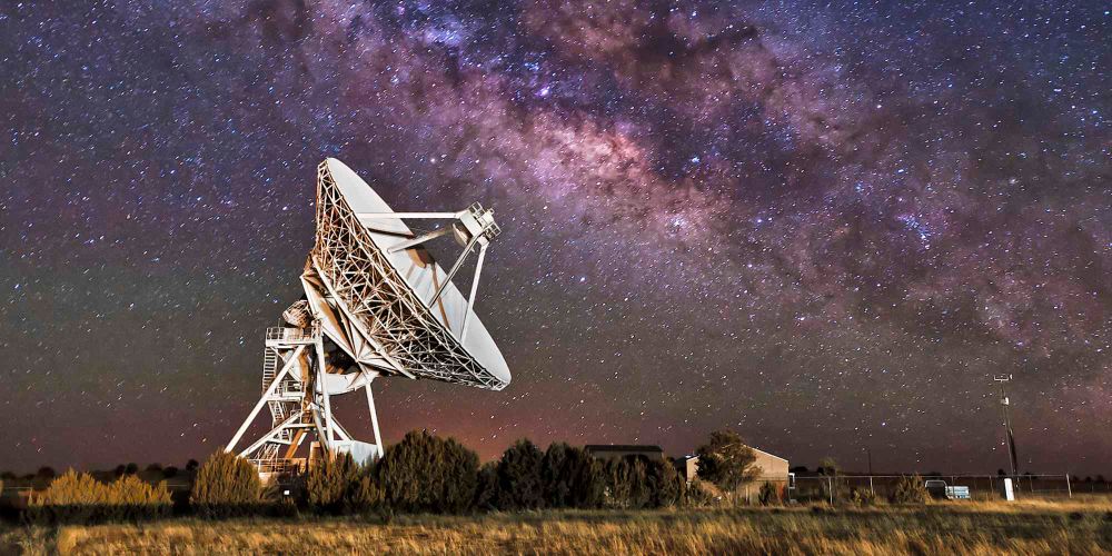 Every human ultimately relies on relatively few astronomers to search the skies / iStock