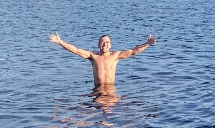 'Gas them all': Meet the man behind north Glasgow's saltires