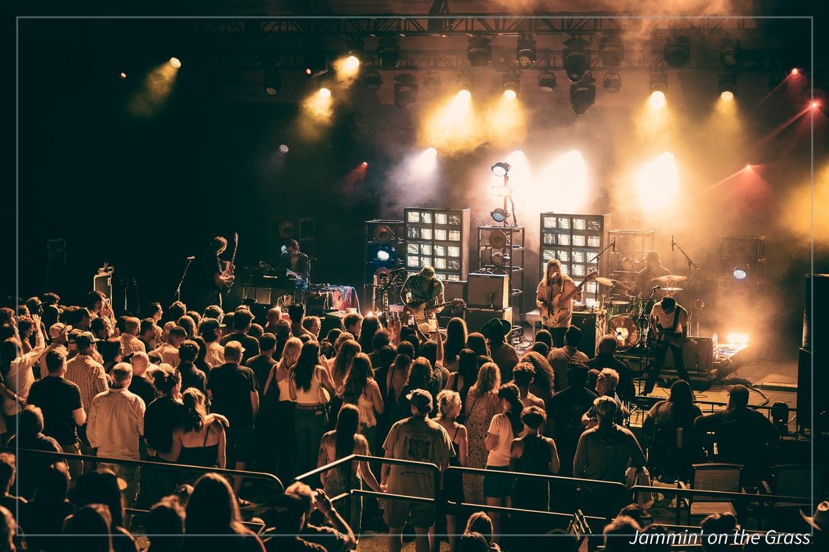 Shakey Graves & DUG Gallery + Encore Video