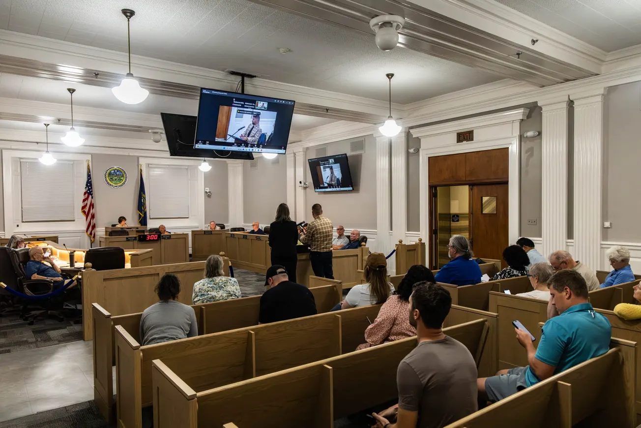 Nashua aldermen confront costly school choices in facility study briefing