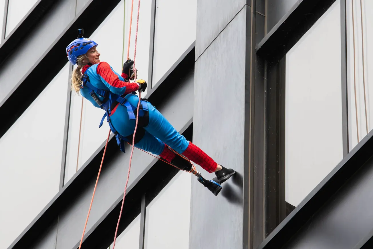 From rooftop to sidewalk: United Way’s Over the Edge fundraiser clears $200,000 for New Hampshire nonprofits