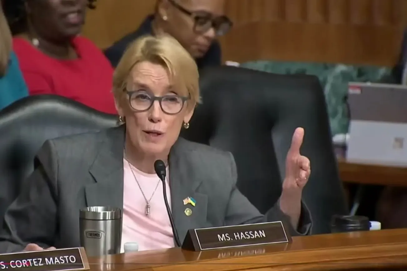 Senators Hassan, Wyden Press RFK Jr. on White House Involvement in Decision to Dismantle Vaccine Recommendations Panel