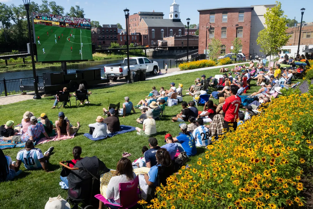 World Cup Final, Local Feel: Hundreds Watch Spain–Argentina in Downtown Nashua