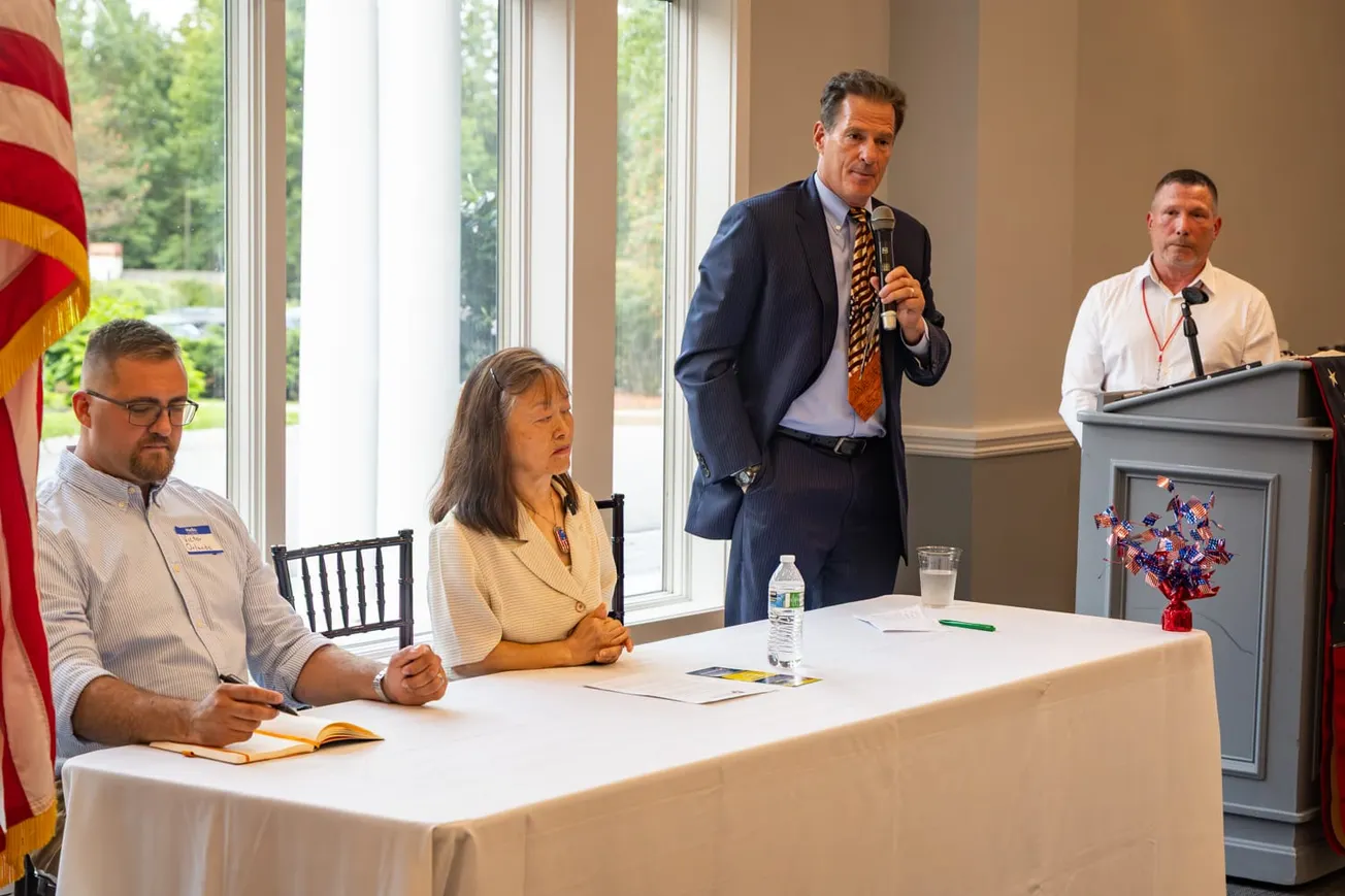 GOP Candidates Spotlight Affordability, Immigration at Nashua Forum