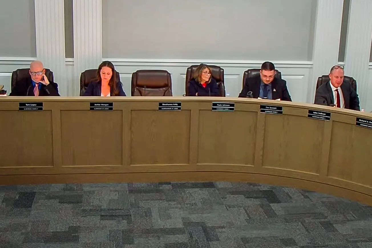Nashua aldermen approve downtown video-sign overlay, police technology contract and resource center pilot