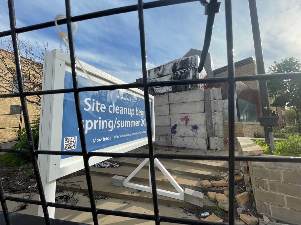 🏚 Cleanup has (slowly) begun at the former Third Precinct