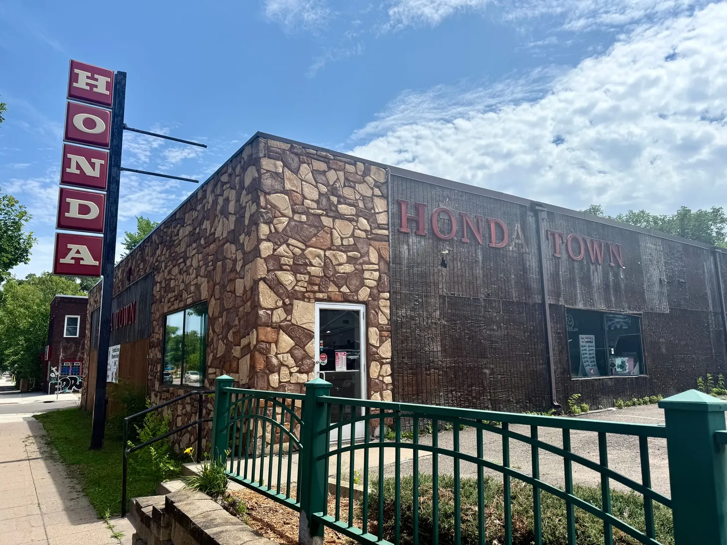 🏍️ Honda Town winding down business after 56 years on Lake Street