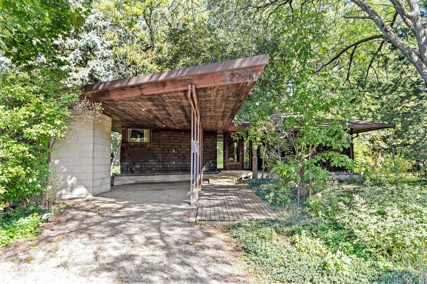 🏠 The "Butterfly" house is for sale