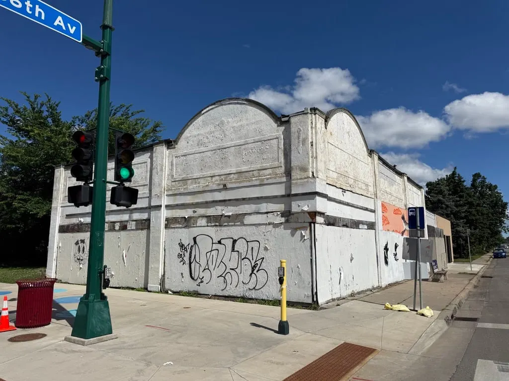 🏚️ New buyer in line for Elsa's House of Sleep building