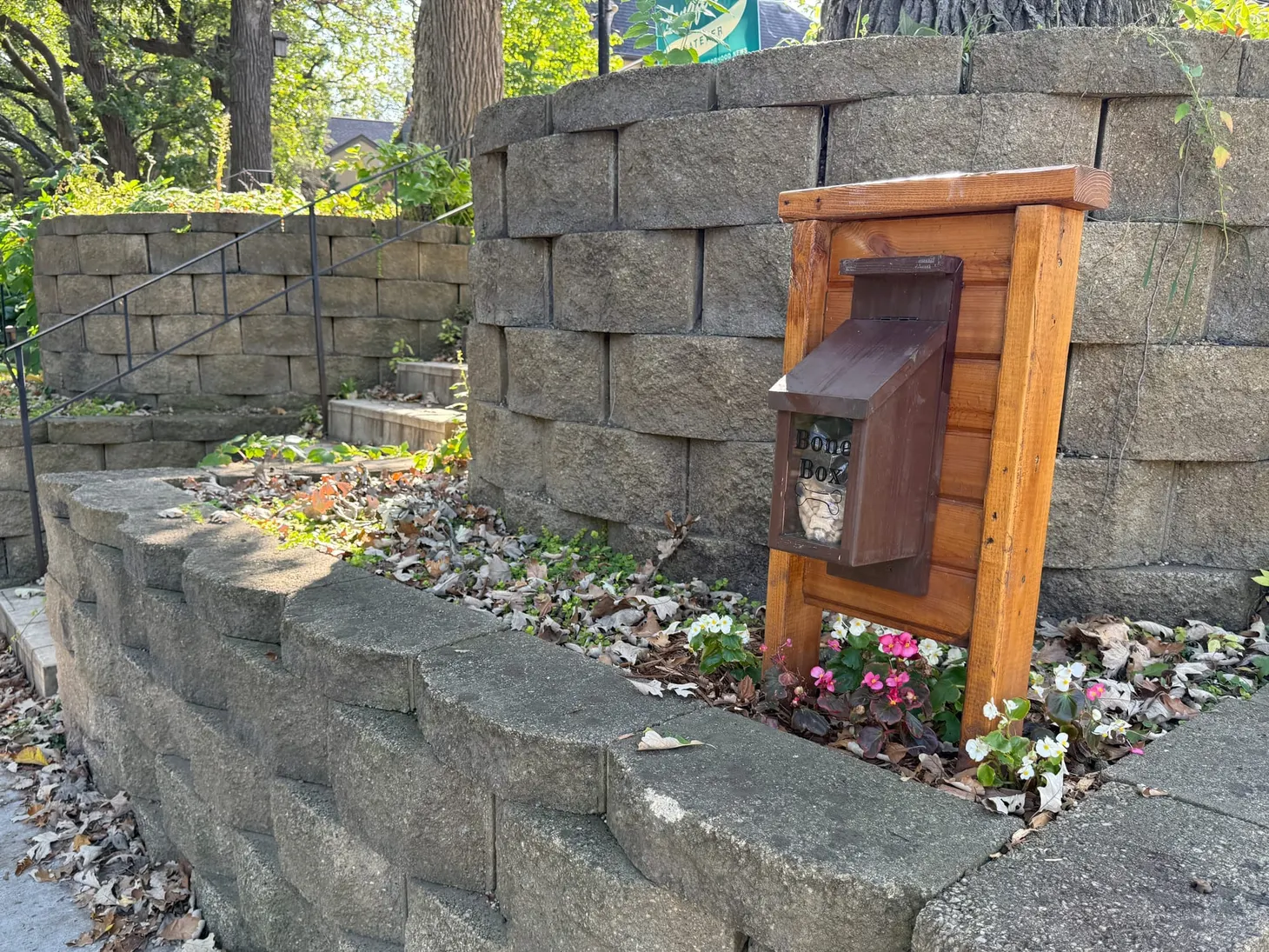 🦴 Dog treat stations of Longfellow