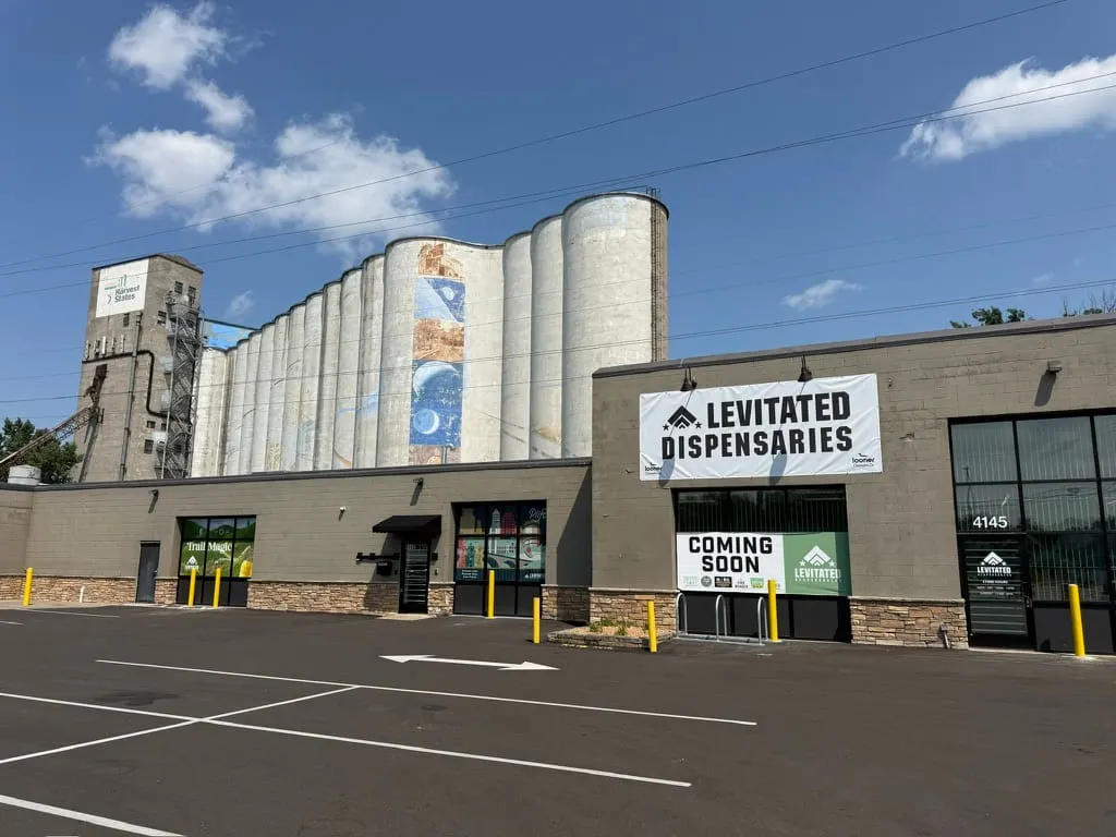 🌲 Team behind Elevated liquor store opening an adjoining dispensary