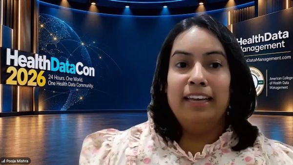 Pooja Mishra presenting on cellular therapy workflows at HealthDataCon 2026.