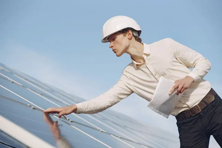 contrôle panneau solaire