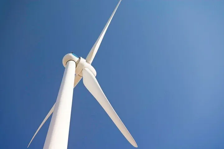 éolienne panneau solaire