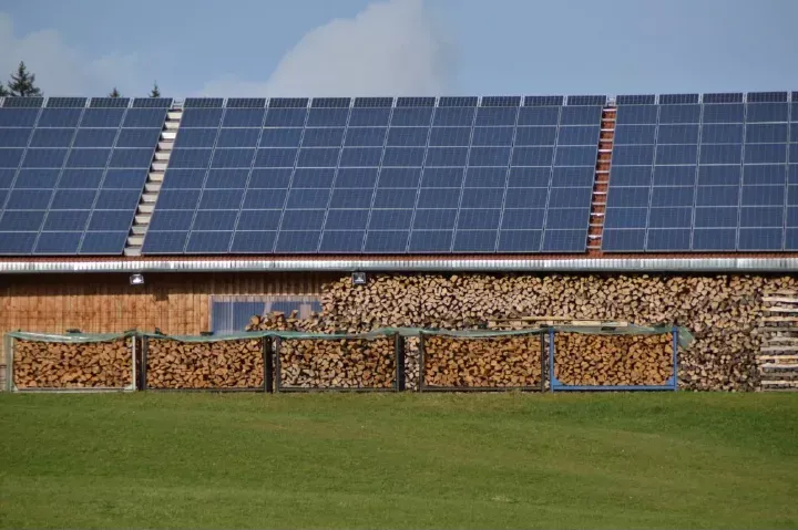 hangar photovoltaïque agricole