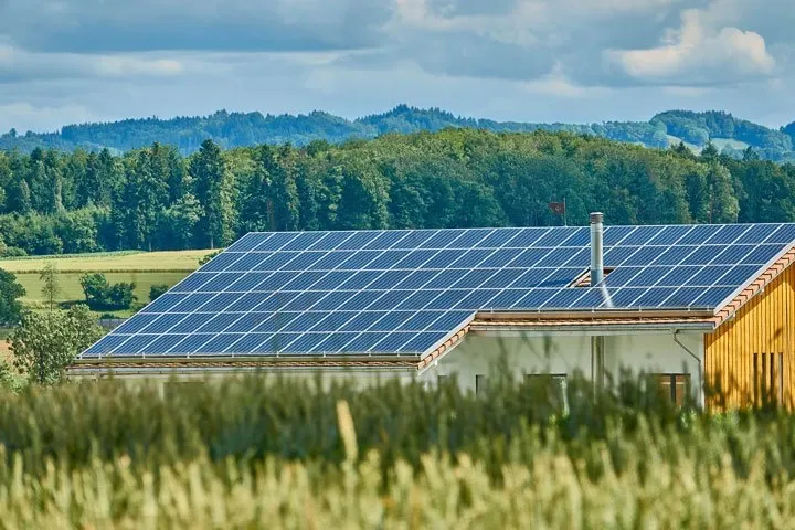 hangar photovoltaïque agricole