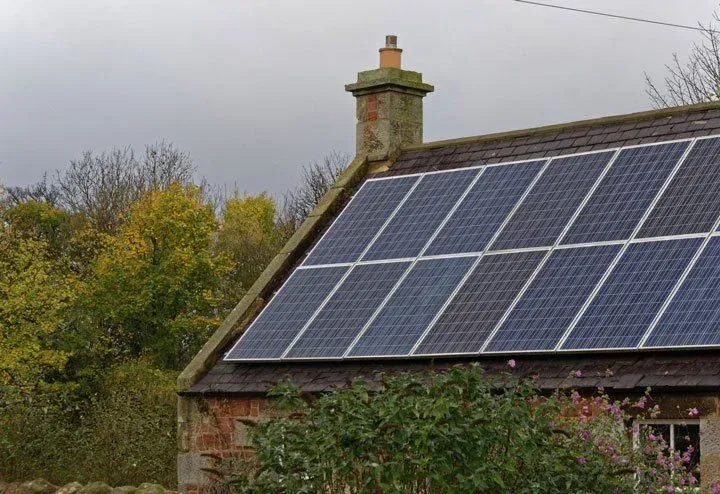 panneau solaire cheminée ombre