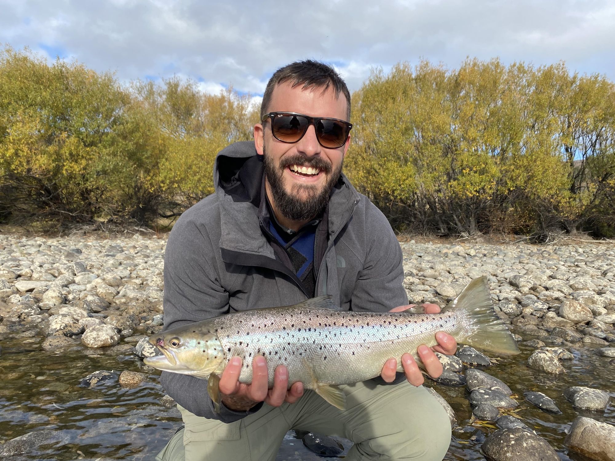 La extraña relación entre pesca con mosca y las inversiones
