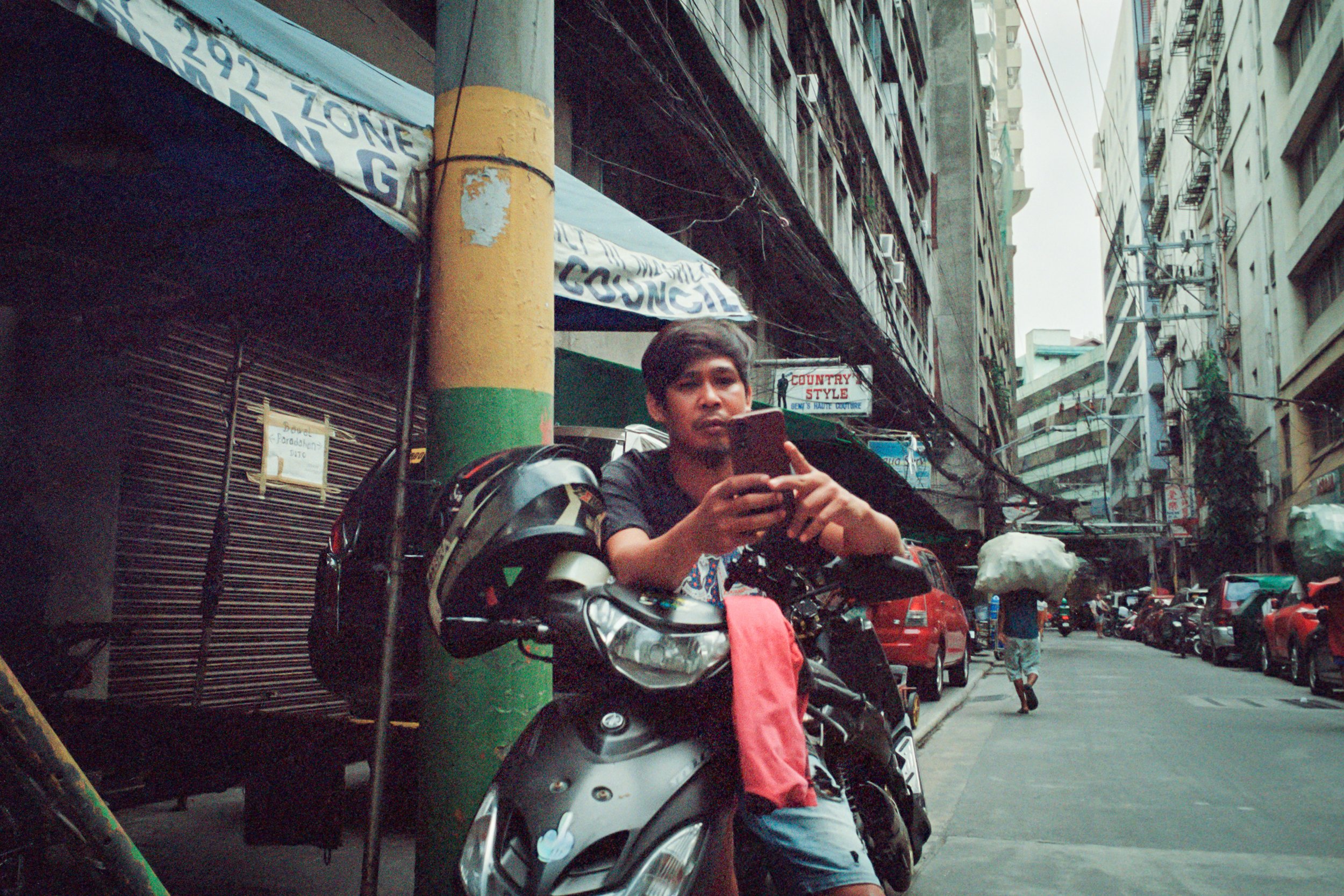 032024-Manila-MP28mm-Portra800-21.jpg