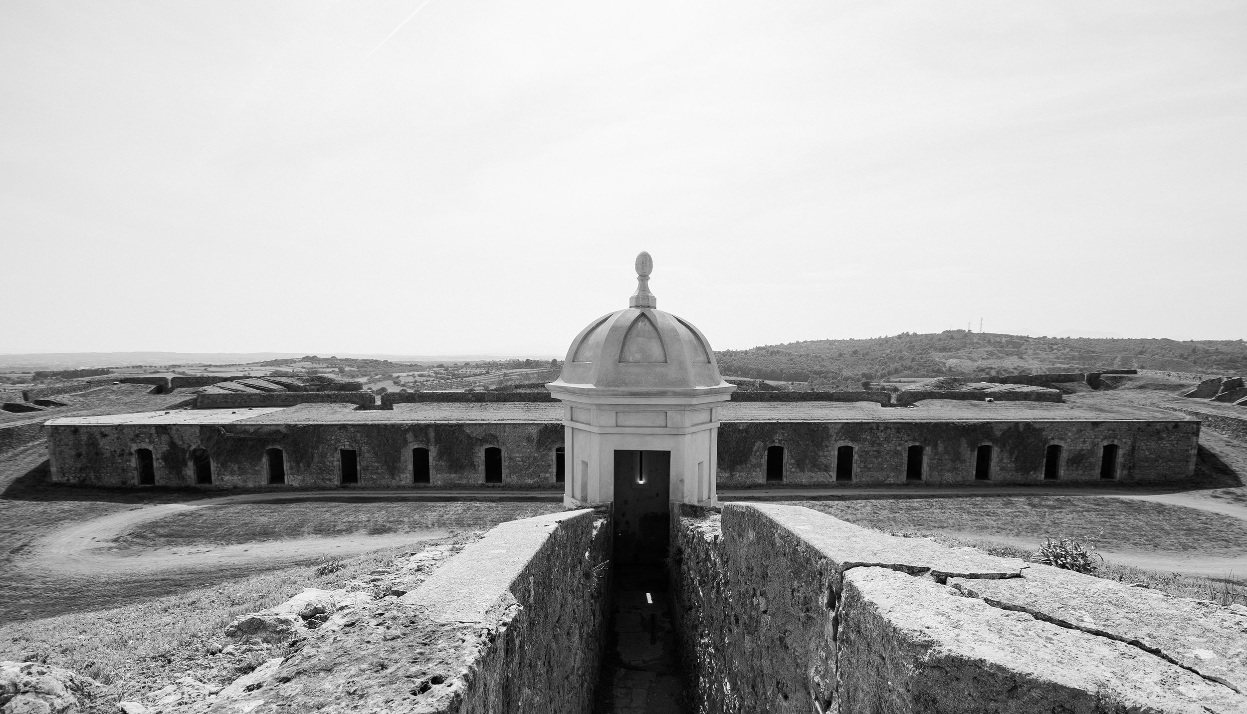 Castel de Sant Ferran, Figueres, Sain