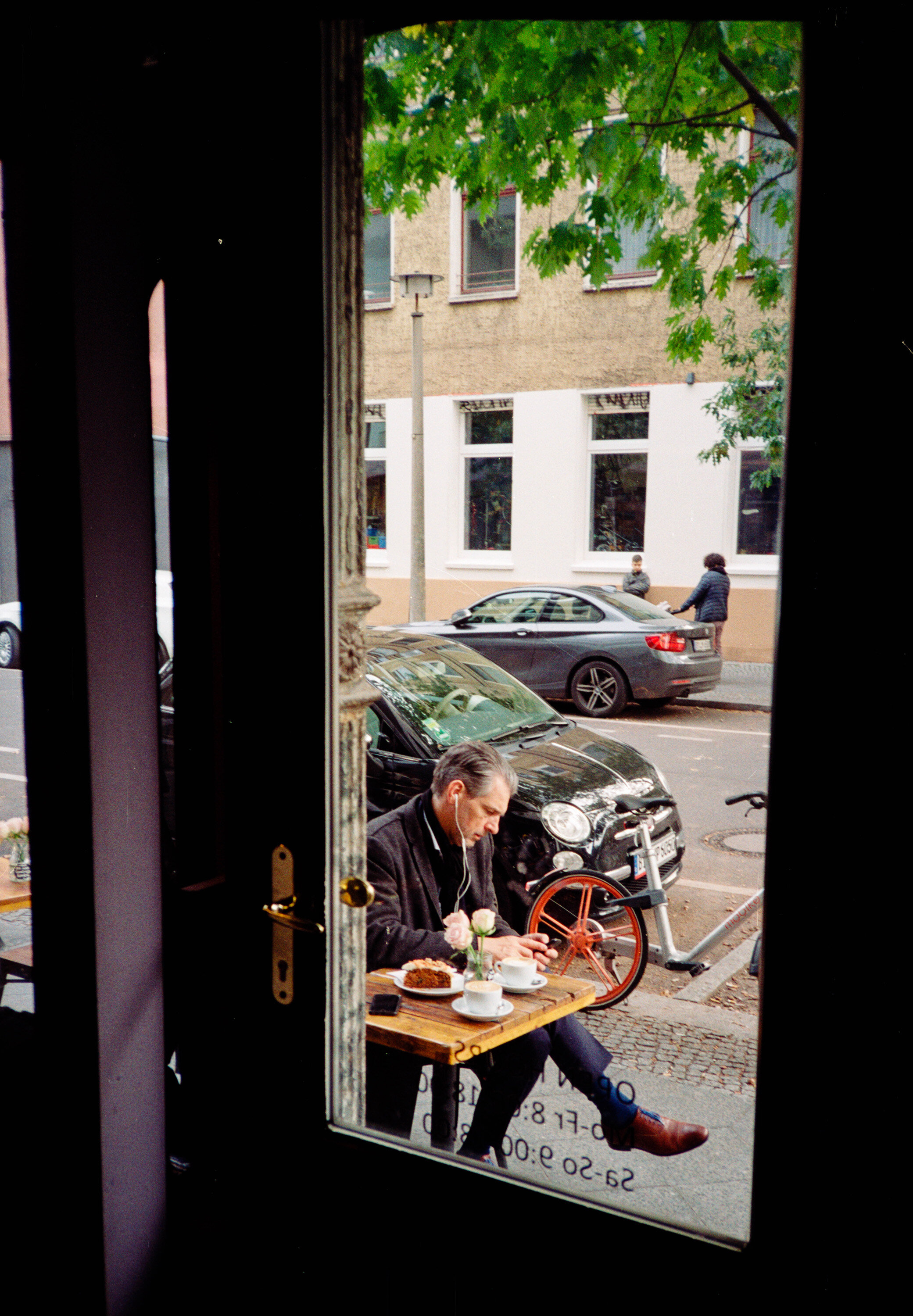 Mitte-cafe-01 copy.jpg