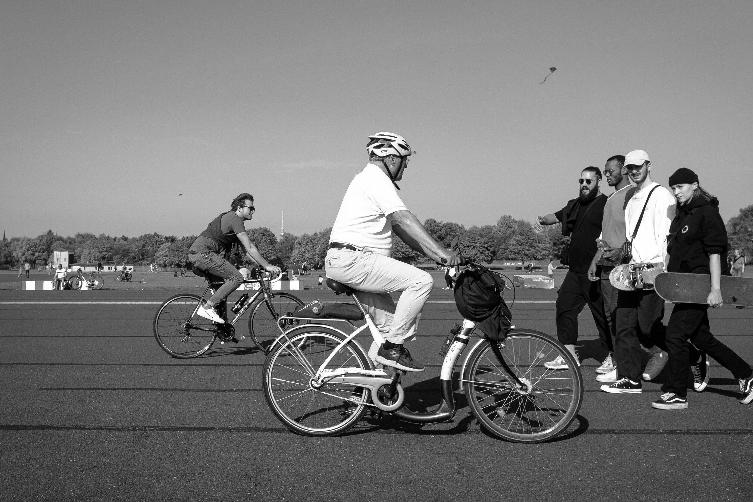 tempelhof-cyclistsskaters-01 copy.jpg