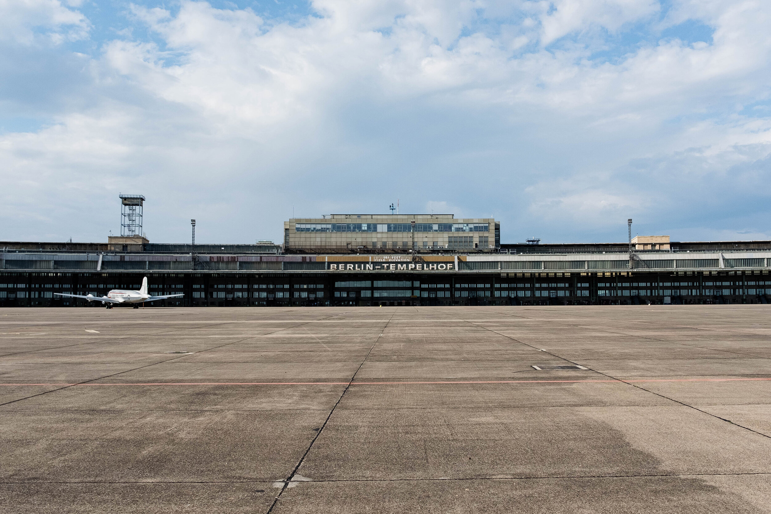 tempelhof-terminal-01 copy 2.jpg