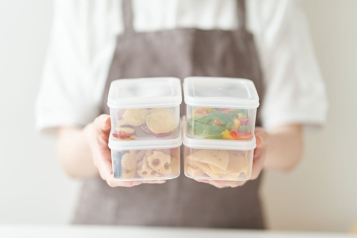 The Visual Hunger Protocol: Why I hide my 'red zone' snacks in opaque containers