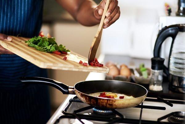The 3-Pound Plate: Why I never eat small meals to stay lean