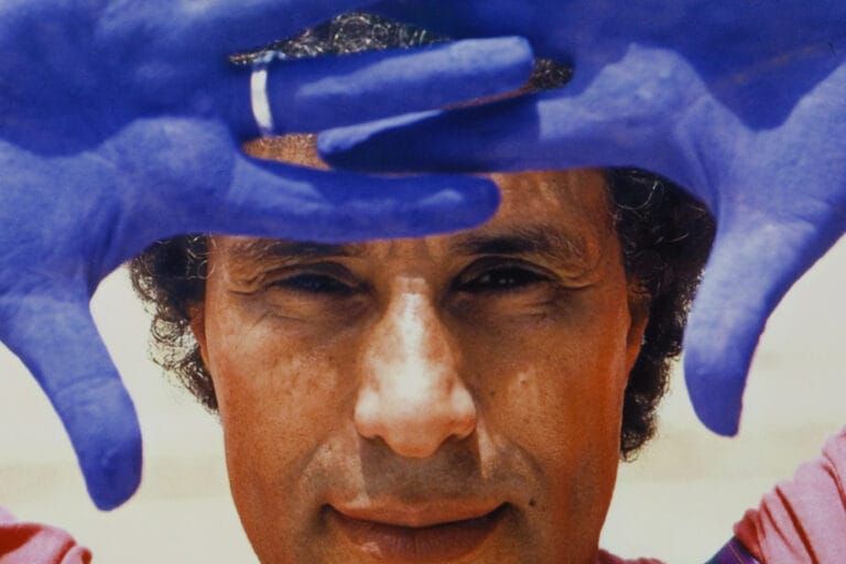 This Moroccan Artist Wanted to Paint the Pyramids Blue