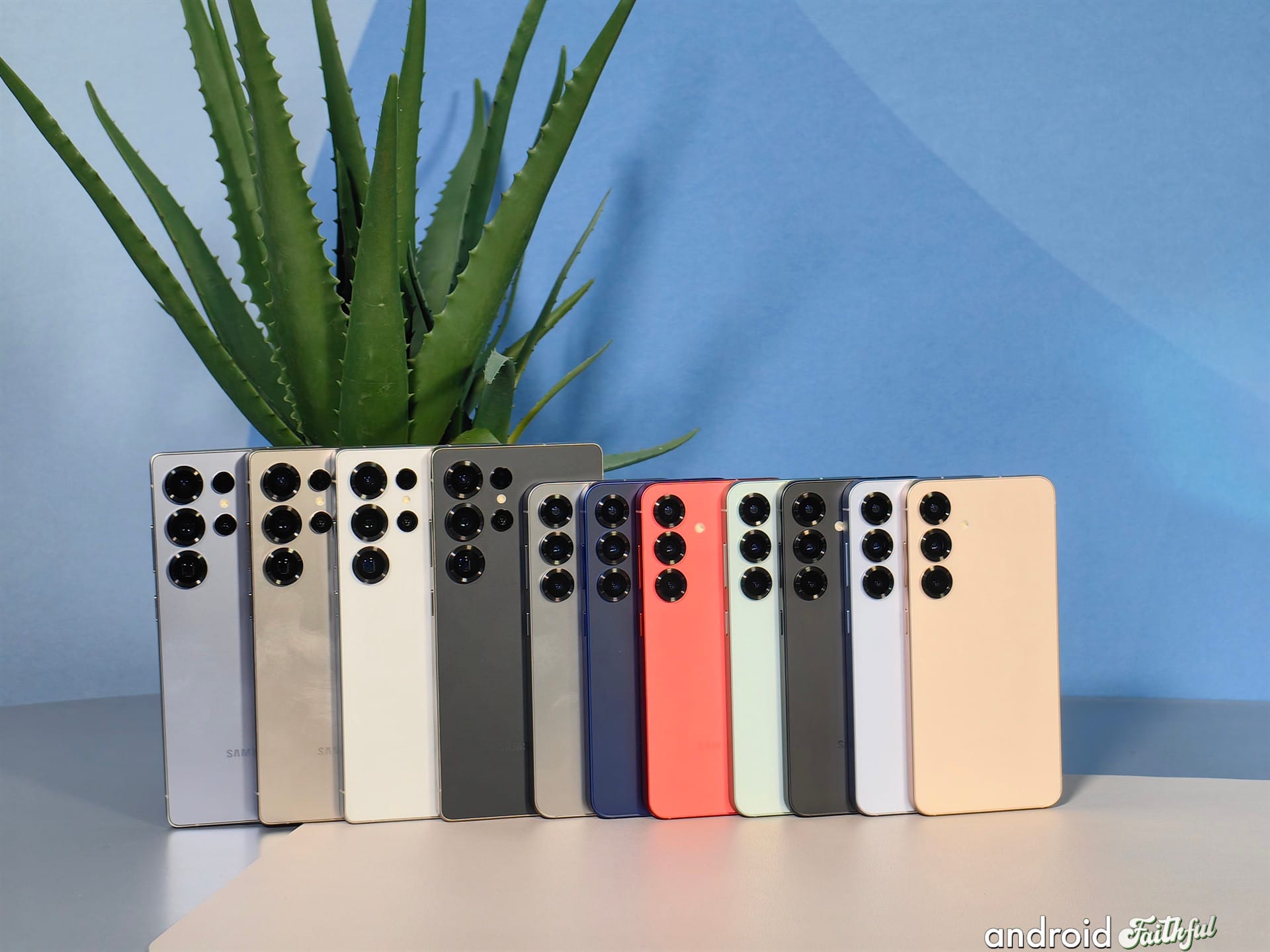 The Galaxy S25 and S25 Ultra in various colors.