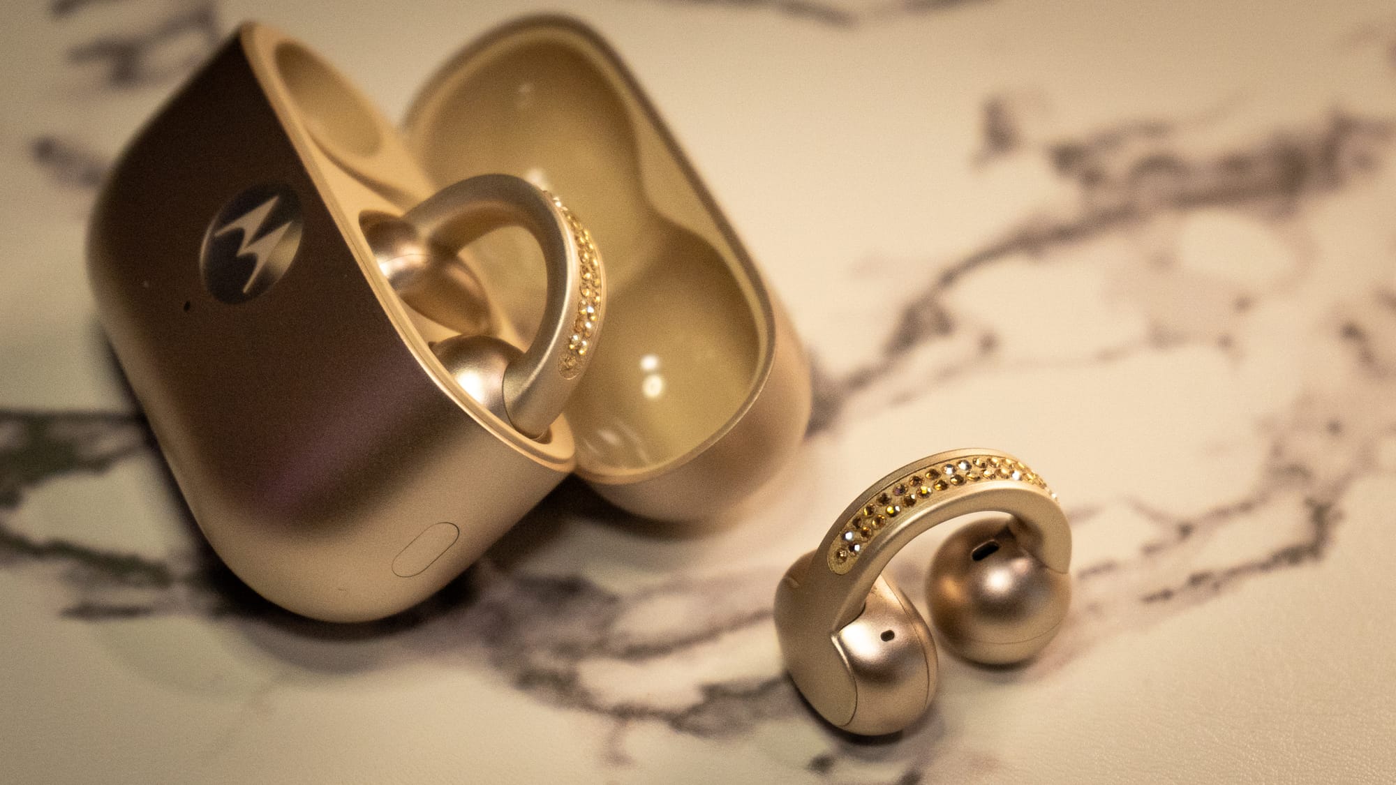 A photo of the Moto Buds Loop 