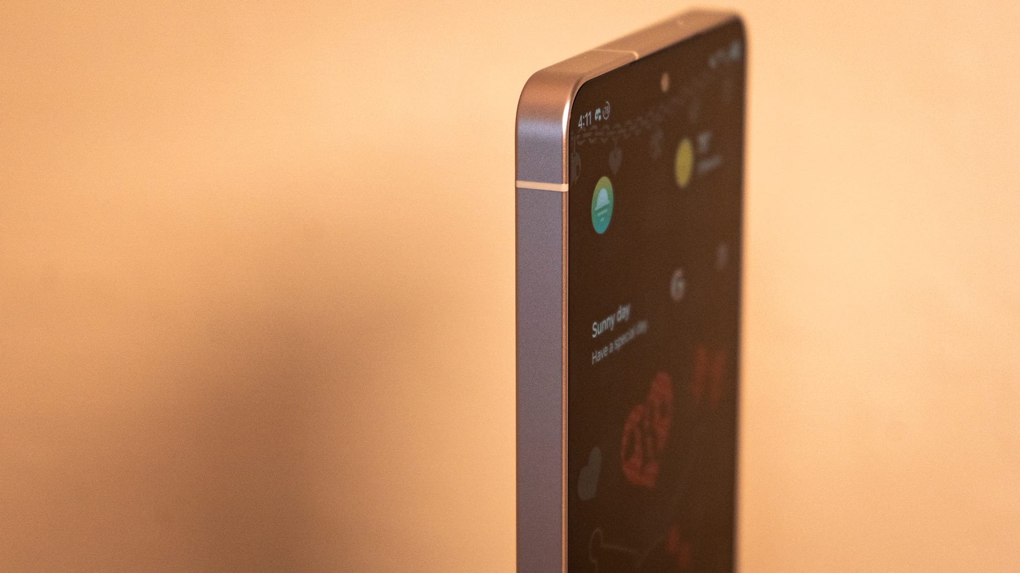 A photo of the Galaxy S26 Ultra side up