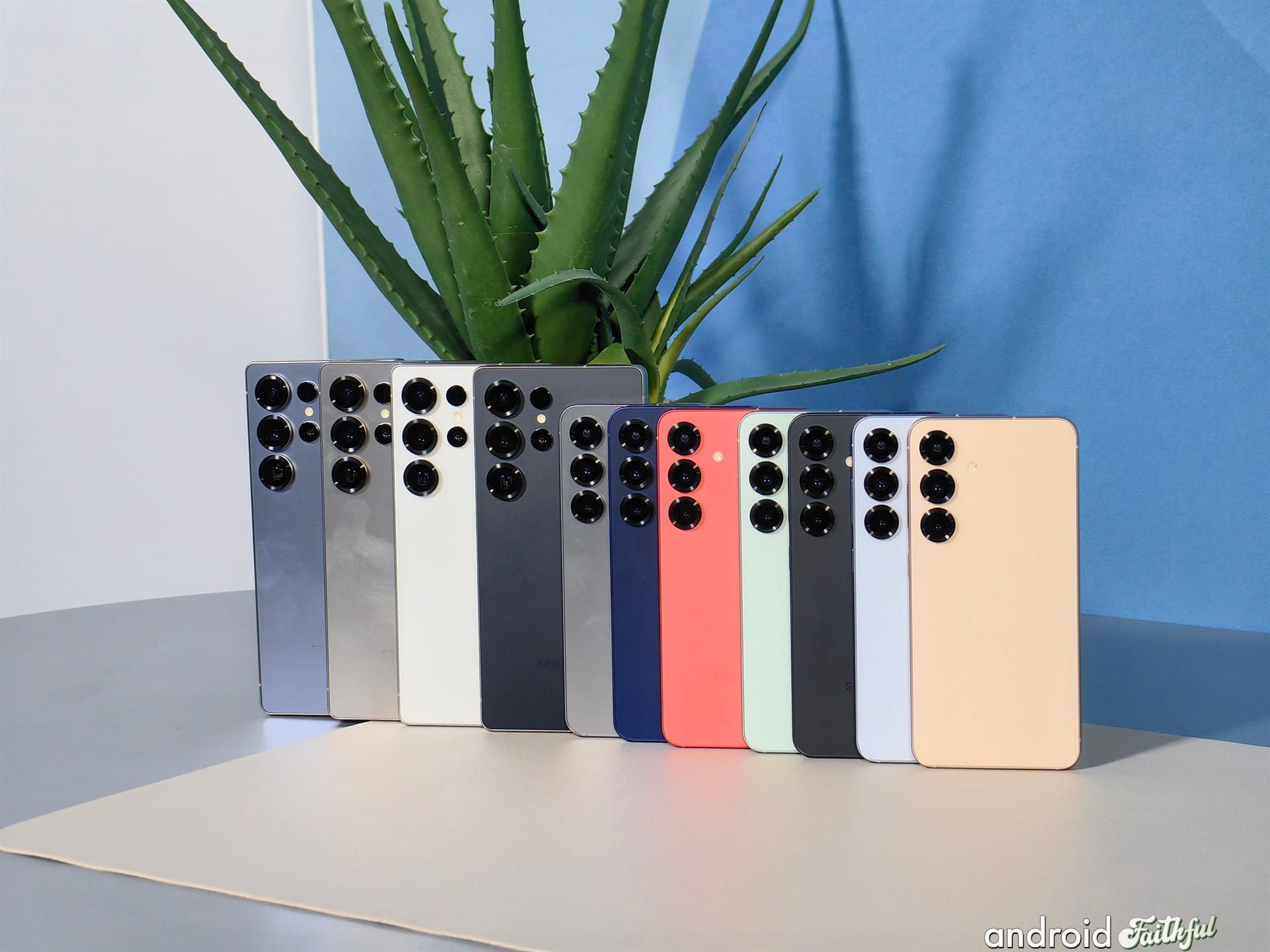 The Galaxy S25 Ultra and the Galaxy S25 in various colorways.