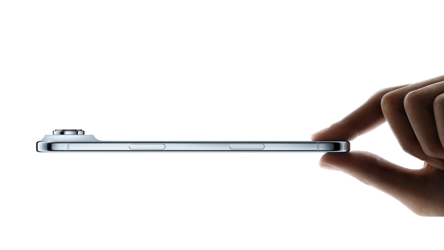 a photo of someone holding the iphone 17 air to show how thin it is from the side profile 