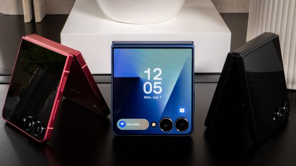 A photo of the Z Flip 7 tent poled in red, blue, and black.