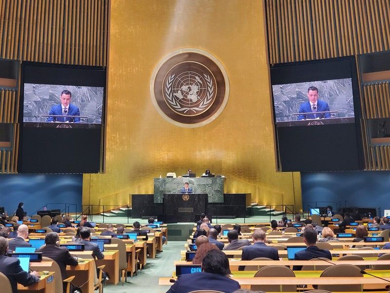 Ngoại giao đi dây và chọn lựa phiếu trắng của Việt Nam