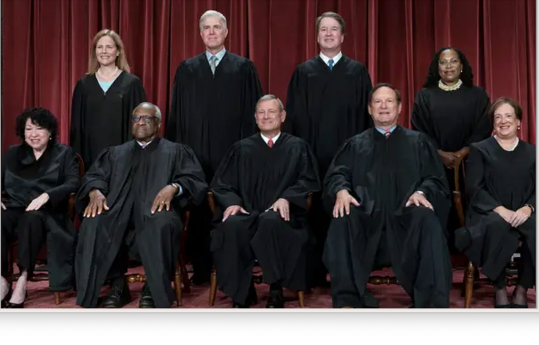 Tối cao Pháp viện Mỹ phán quyết có lợi cho Trump