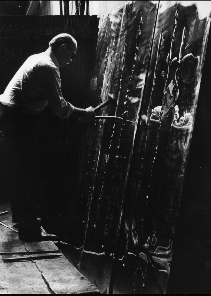 Lucio Fontana en el Museo Soulages: Explorando el Futuro del Arte