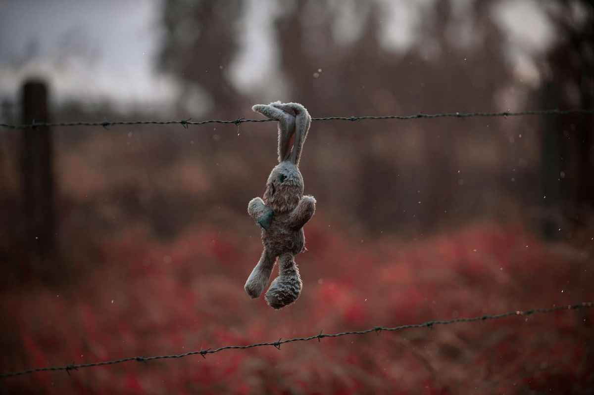 Ne baissons pas les yeux