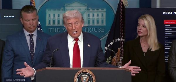 Quand la politique se fait cour de récré