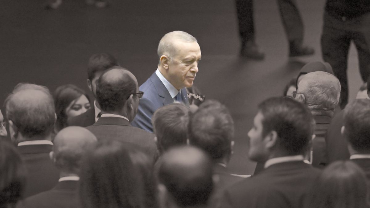 Adliyeyi terk etmek