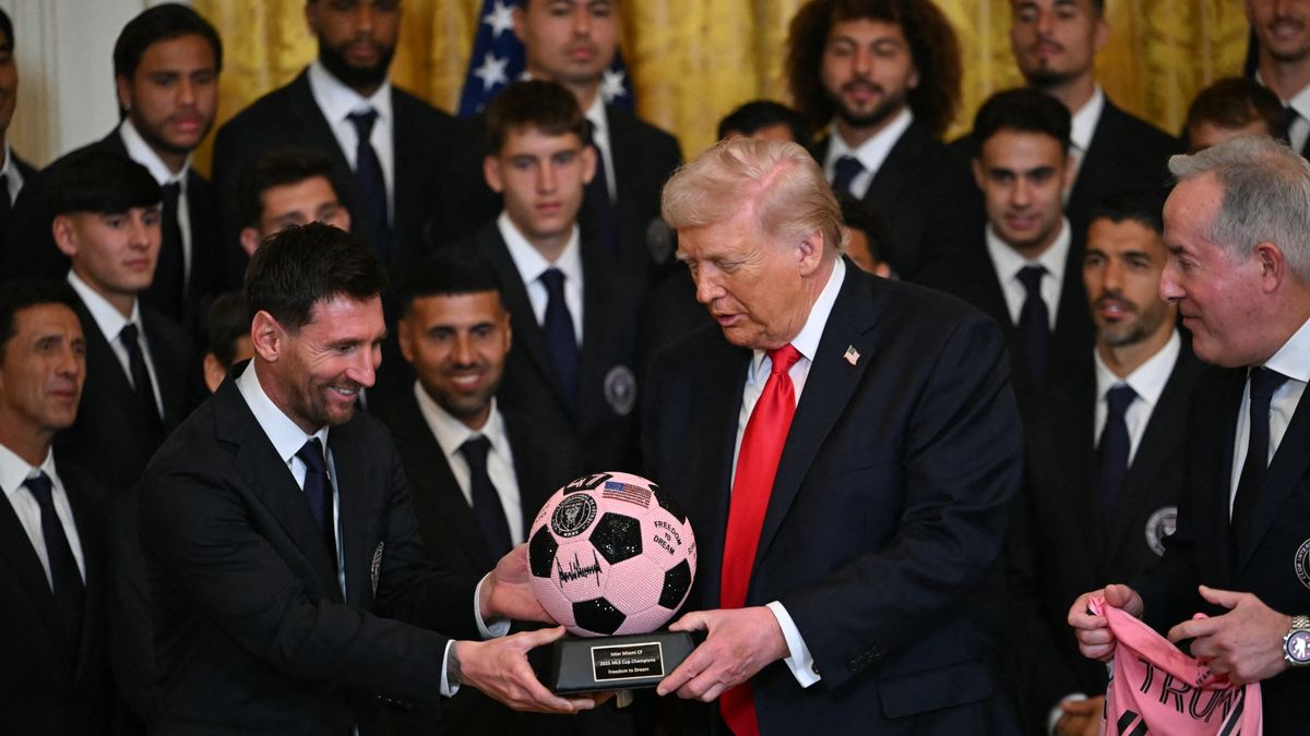 Dünya yanarken futbol ne işe yarar?