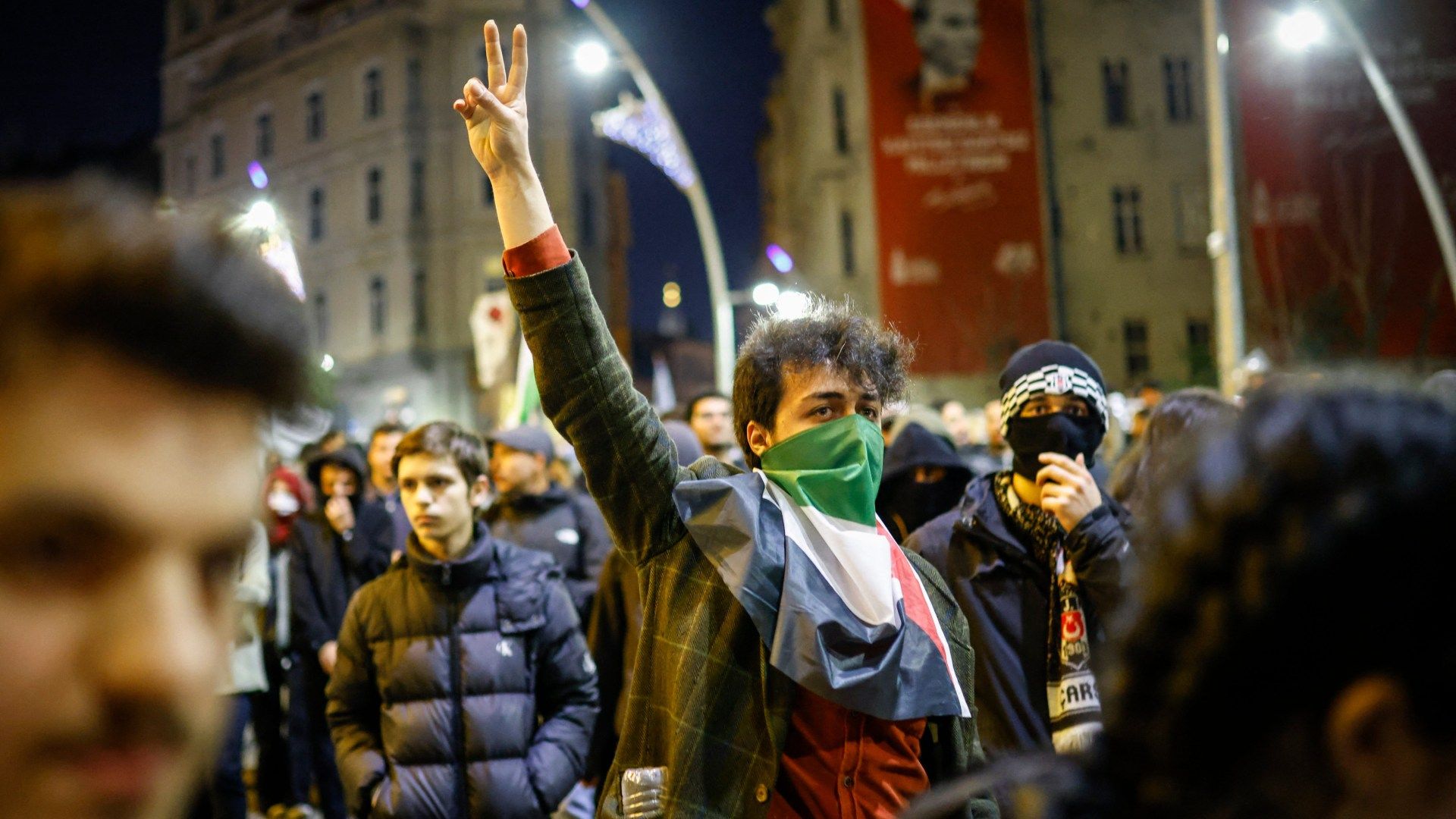 Filistin davası yoldaşlarına geri döndü