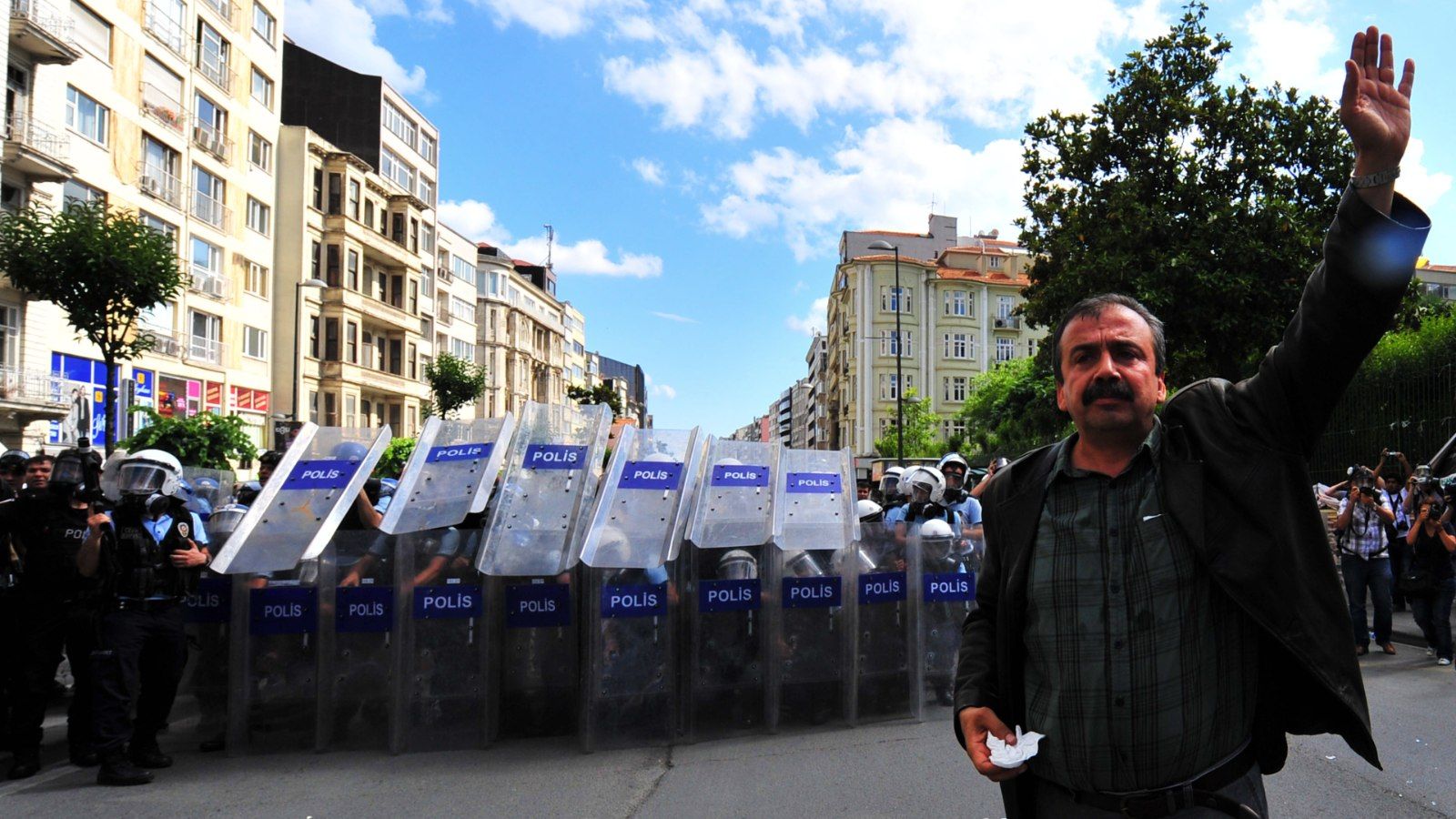 Sırrı Süreyya Önder'in hayatının şahidiyiz