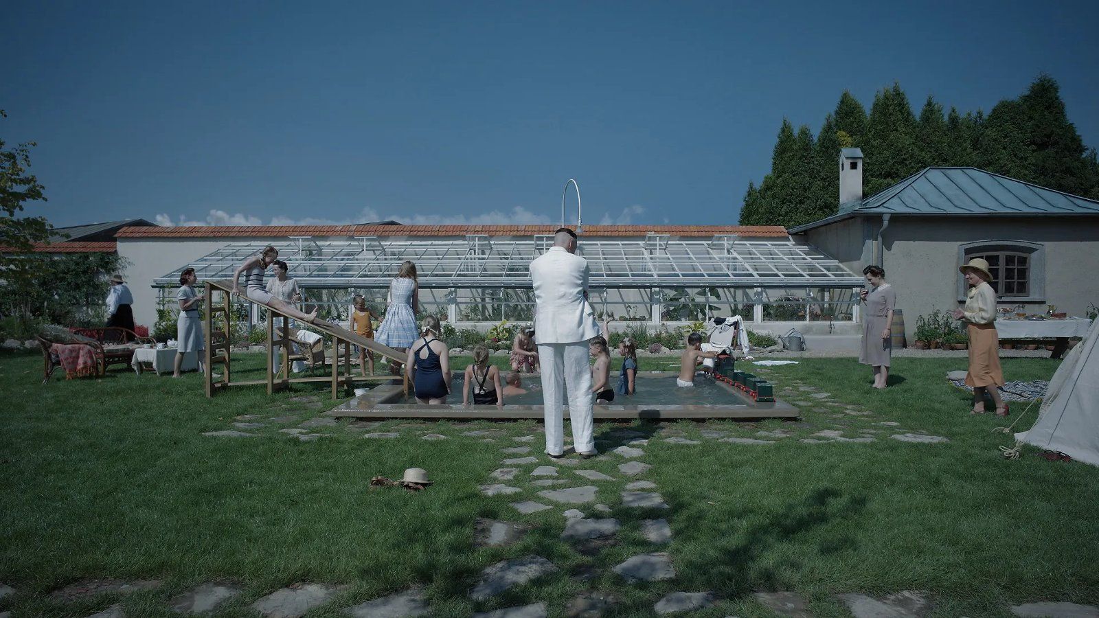THE ZONE OF INTEREST (Jonathan Glazer, 2023).