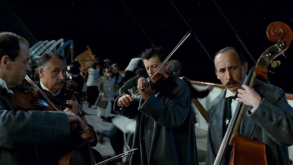 Titanik batarken müzik yapmaya devam etmek