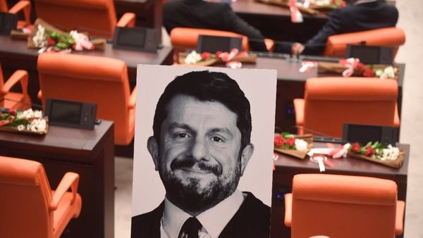 Yaşamakta ayak direyeceksin