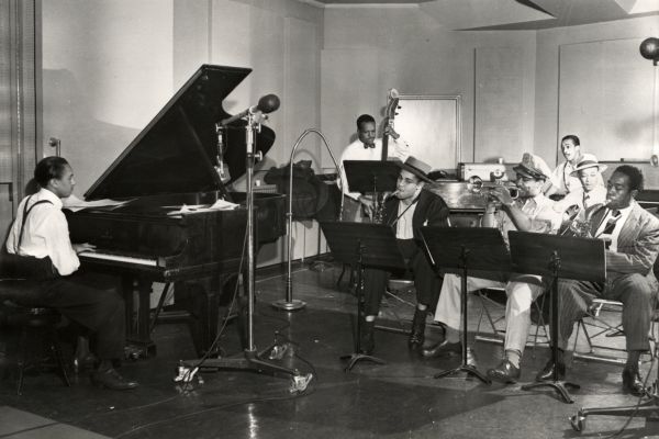 Jay McShann, Dizzy Gillespie, Charlie Parker Jam Session'da. Fotoğraf: UMKC LaBudde Special Collection.