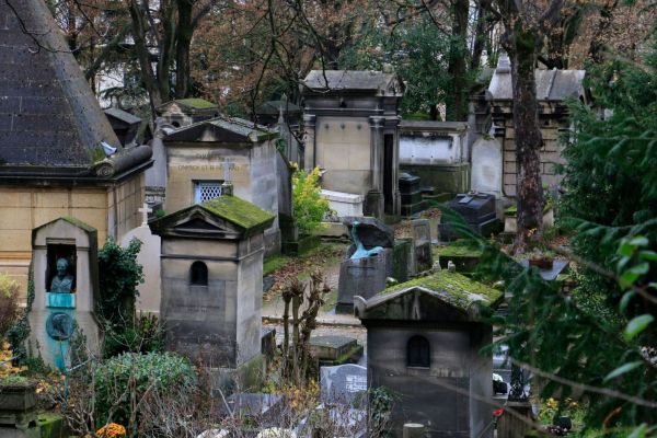 Zamanı aşan bir ortaklığın mekanı: Père Lachaise